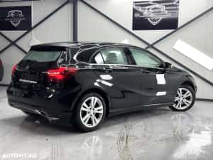 Mercedes-Benz A 200 d 7G-DCT AMG Line — miniatura 6