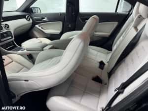 Mercedes-Benz A 200 d 7G-DCT AMG Line — miniatura 9