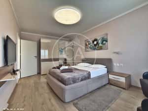 Apartament cu 3 camere de inchiriat in cartierul Milano 5, Oradea