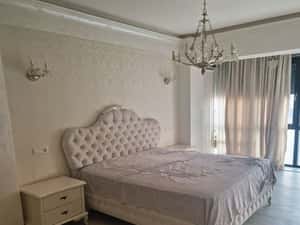 Apartament 3 camere | 91 mp | Etaj 4/5 | 6' metrou | 900 €/lună — miniatura 5