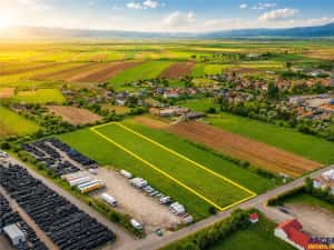 FILM! 5.000 mp teren, la marginea orasului Targu Secuiesc, aria industriala — miniatura 1
