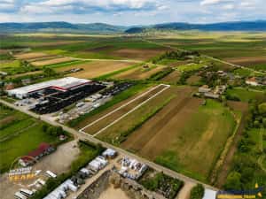 FILM! 5.000 mp teren, la marginea orasului Targu Secuiesc, aria industriala — miniatura 4