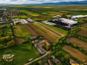 FILM! 5.000 mp teren, la marginea orasului Targu Secuiesc, aria industriala — miniatura 5