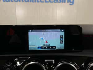 Mercedes-Benz A 200 Hatchback 2021 Diesel 51.184 km — miniatura 6