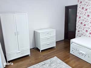 Proprietar inchiriez apartament cu 2 camere in Nicolina 2 — miniatura 4