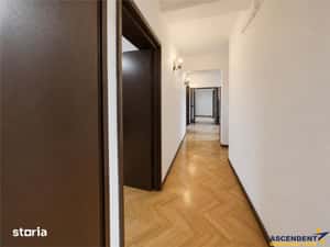 Apartament reprezentativ, 5 camere, pentru birou sau locuinta, Central — miniatura 5