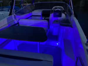 BAVARIA 27 diesel , economica , barca cu motor inboard — miniatura 6