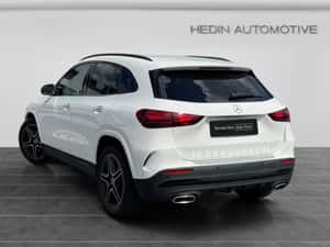 Mercedes-Benz GLA 180 SUV, 2023, 68.319 km — miniatura 3