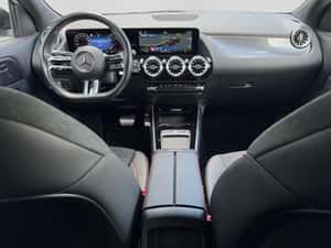 Mercedes-Benz GLA 180 SUV, 2023, 68.319 km — miniatura 6