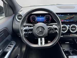 Mercedes-Benz GLA 180 SUV, 2023, 68.319 km — miniatura 7
