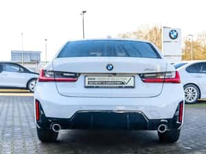 BMW 318 Berlină Diesel Automată 150 cp 2024 — miniatura 4