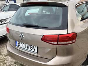 Volkswagen Passat Break Automată 119 HP Diesel — miniatura 2