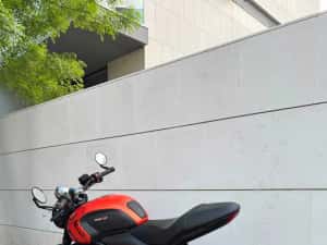 Triumph Trident 660 2023 - Baja Orange - — miniatura 10