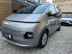 HYUNDAI STARIA 2.2 CRDI Tourer 4WD 177CP 8AT - 9 LOCURI