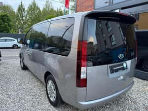 HYUNDAI STARIA 2.2 CRDI Tourer 4WD 177CP 8AT - 9 LOCURI — miniatura 3