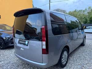 HYUNDAI STARIA 2.2 CRDI Tourer 4WD 177CP 8AT - 9 LOCURI — miniatura 4