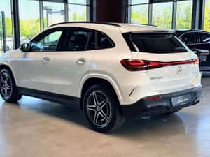 Mercedes-Benz EQA, 7.900 km, 43.082 EUR — miniatura 4