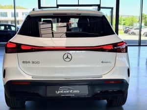 Mercedes-Benz EQA, 7.900 km, 43.082 EUR — miniatura 5