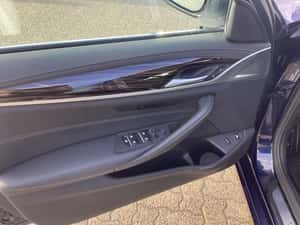 BMW 545 Plug-in hybrid second-hand, 2023 — miniatura 5