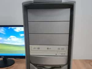 PC Retro Gaming Windows XP | ASUS K8N + Radeon 9550 AGP | Jocuri instalate — miniatura 4