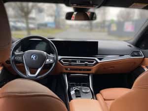 BMW 330 Break hibrid 292 cp second-hand — miniatura 6