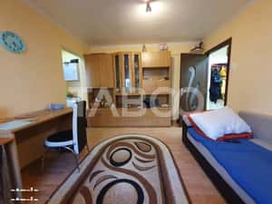 Apartament de vanzare 2 camere semidecomandat zona 13 Decembrie — miniatura 3