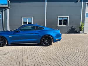 Ford Mustang Automată 449 HP Benzină — miniatura 4