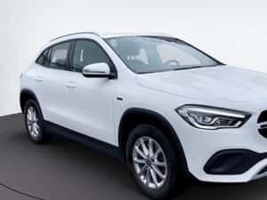 Mercedes-Benz GLA 250 Plug-in Hybrid 2021 — miniatura 3