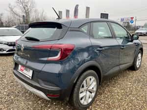 Renault Captur – Model 2023, benzină, SUV modern — miniatura 4