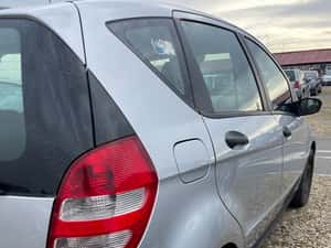 Vand Mercedes-benz Clasa a A 150 2008 Benzina 1500 cmc Neavariata — miniatura 2