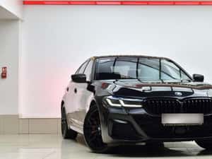 BMW Seria 5 (545e xDrive) – Plug-in Hybrid 2022 — miniatura 1
