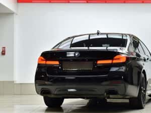 BMW Seria 5 (545e xDrive) – Plug-in Hybrid 2022 — miniatura 5