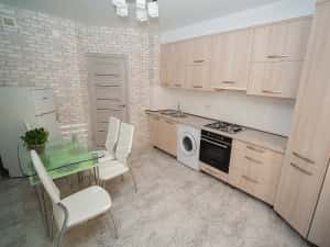 Apartament cu o camera de inchiriat in zona Spitalului Judetean — miniatura 2