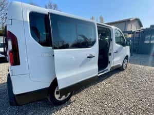 RENAULT TRAFIC 2.0 Blue dCi 110 S&S L2 8+1 Life — miniatura 7