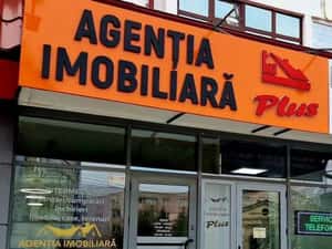 2 camere, etaj intermediar, ultracentrală, zona Hotel Roman, mobilat — miniatura 2