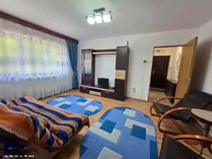 2 camere, etaj intermediar, ultracentrală, zona Hotel Roman, mobilat — miniatura 3