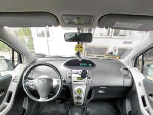 Toyota Yaris Automata ,stare impecabila mecanic si estetic ! — miniatura 3