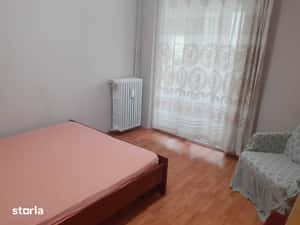 Inchiriez apartament 2 camere in zona centrala — miniatura 6