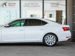 Skoda Superb 2.0 Diesel 150CP — miniatura 3