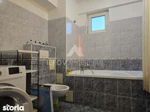 Apartament 3 camere Otopeni, 96mp, central, utilat si mobilat modest — miniatura 6