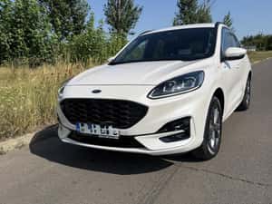 Ford Kuga Automată 225 HP Hibrid (B/E)