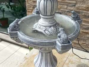 Fântână arteziana/Statui/jardiniere /vaze de flori — miniatura 2