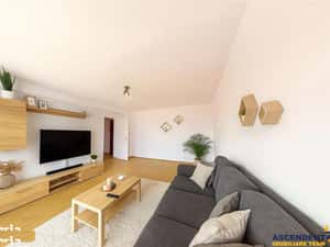 Decomandat,60mp,vitalizat,2 balcoane,living 24mp,areal linistit,Scriit — miniatura 3