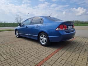 Honda Civic Hybrid — miniatura 3