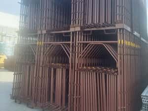 Inchiriere popi metalici , schele metalice Italia complete — miniatura 8