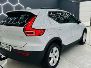 VOLVO XC40 MOMENTUM PRO - 174.000 km — miniatura 4
