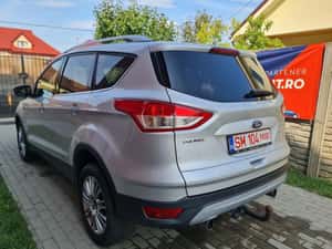 Ford Kuga 2.0 DIESEL 140CP — miniatura 4