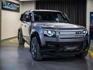 Land Rover Defender 110 3.0D I6 MHEV AWD X-Dynamic SE – Eiger Grey — miniatura 3