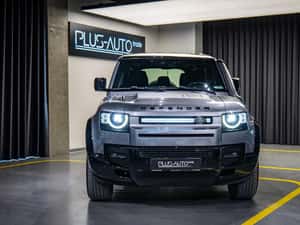 Land Rover Defender 110 3.0D I6 MHEV AWD X-Dynamic SE – Eiger Grey — miniatura 5