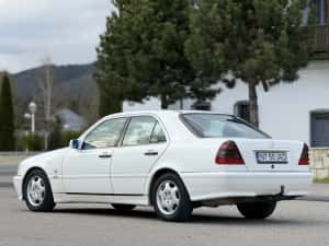 Mercedes C220 W202 1999 Facelift — miniatura 10